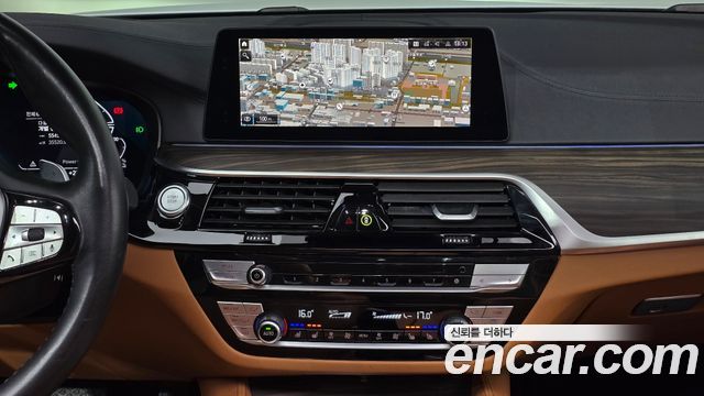 BMW 5 Series (G30) 530e Luxury 2020 — фото 18