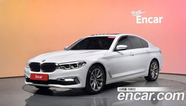 BMW 5 Series (G30) 530e Luxury 2020 — фото 1