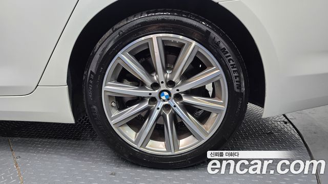 BMW 5 Series (G30) 530e Luxury 2020 — фото 21