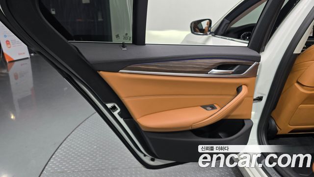 BMW 5 Series (G30) 530e Luxury 2020 — фото 25