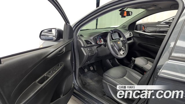 Chevrolet Spark LT 2022 — фото 10