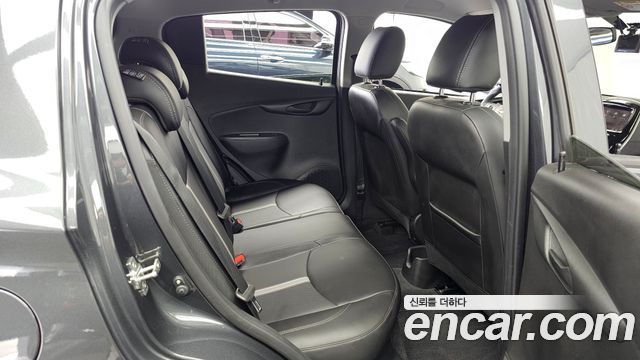 Chevrolet Spark LT 2022 — фото 12