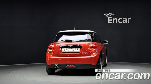 MINI Cooper D Mid 3rd 2016 — фото 4