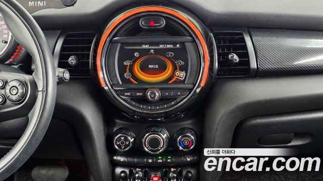 MINI Cooper D Mid 3rd 2016 — фото 14