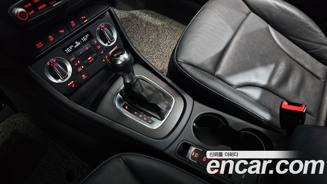 Audi Q3 2.0 TDI Quattro Dynamic 8U 2013 — фото 9
