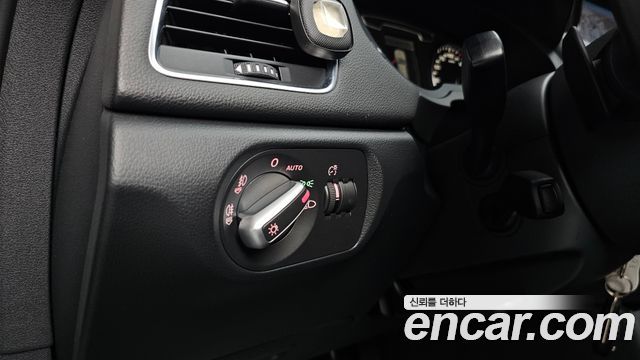 Audi Q3 2.0 TDI Quattro Dynamic 8U 2013 — фото 18