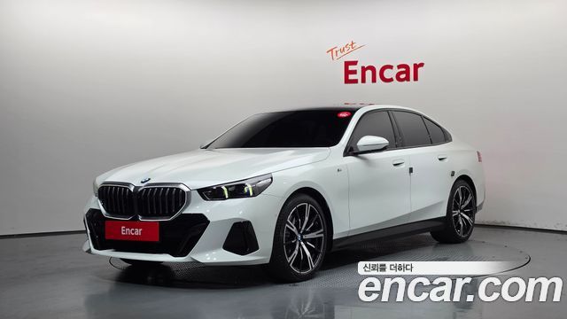 BMW 5 Series (G60) 530i xDrive M Sport 2025 — фото 1