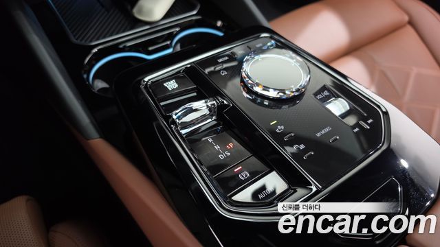 BMW 5 Series (G60) 530i xDrive M Sport 2025 — фото 9