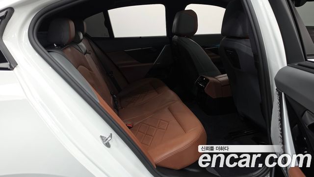 BMW 5 Series (G60) 530i xDrive M Sport 2025 — фото 11