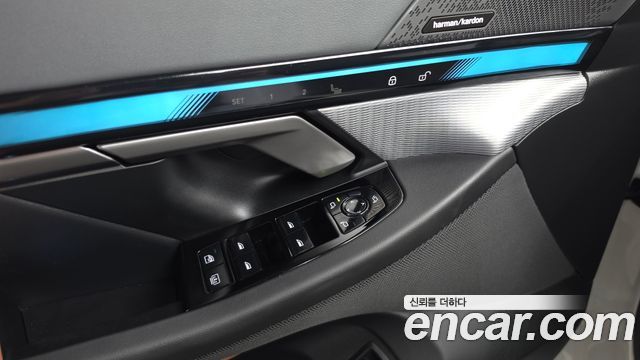 BMW 5 Series (G60) 530i xDrive M Sport 2025 — фото 28