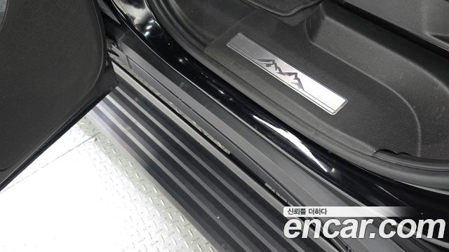 Chevrolet Tahoe 6.2 High Country 4WD 2022 — фото 30