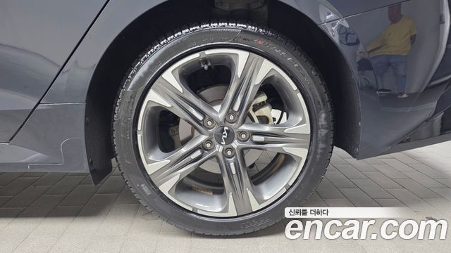 Kia K5 (III) 2.0 Prestige 2023 — фото 21
