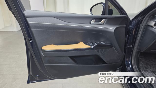 Kia K5 (III) 2.0 Prestige 2023 — фото 24