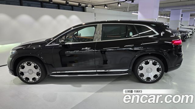 Mercedes-Benz EQS SUV (X296) Maybach EQS680 4MATIC 2026 — фото 8