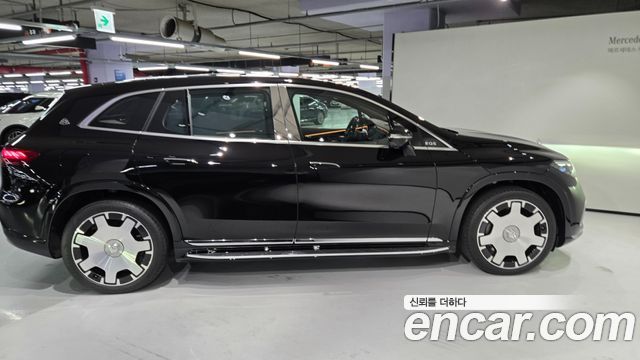 Mercedes-Benz EQS SUV (X296) Maybach EQS680 4MATIC 2026 — фото 9