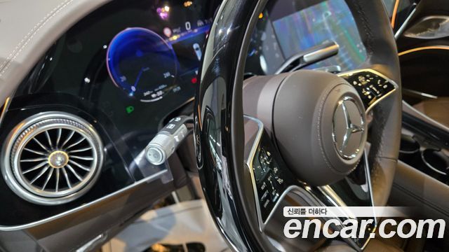 Mercedes-Benz EQS SUV (X296) Maybach EQS680 4MATIC 2026 — фото 23