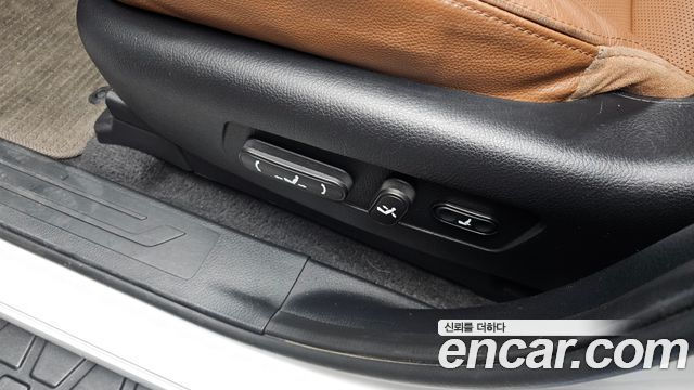 Kia Mohave Diesel 3.0 4WD VIP 2019 — фото 32