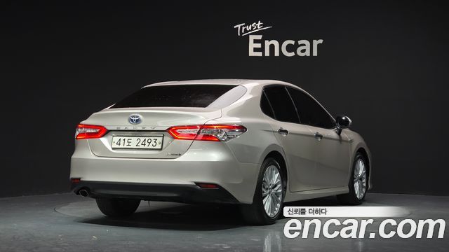 Toyota Camry (XV70) 2.5 XLE Hybrid 2018 — фото 2