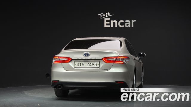 Toyota Camry (XV70) 2.5 XLE Hybrid 2018 — фото 4
