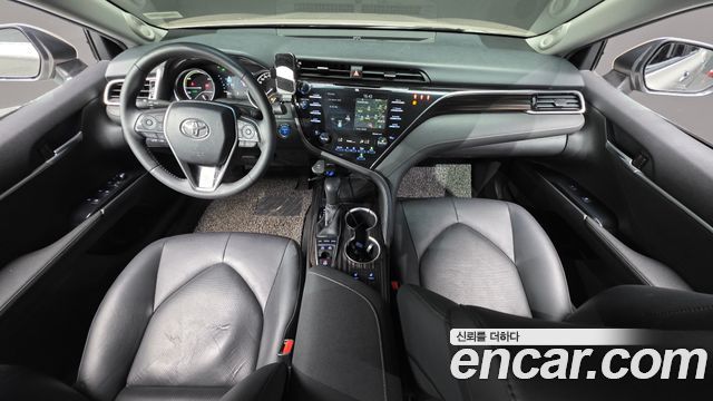 Toyota Camry (XV70) 2.5 XLE Hybrid 2018 — фото 7