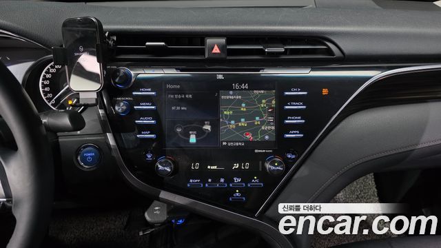 Toyota Camry (XV70) 2.5 XLE Hybrid 2018 — фото 14