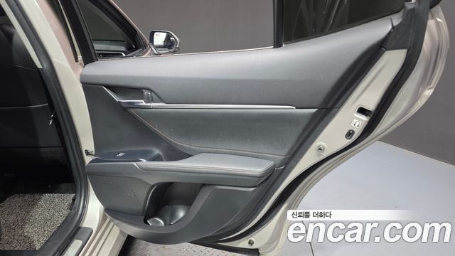 Toyota Camry (XV70) 2.5 XLE Hybrid 2018 — фото 25