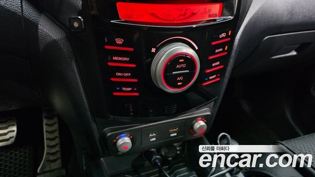 KG Mobility (SsangYong) Tivoli Air Diesel RX 4WD 2016 — фото 16
