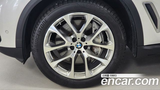 BMW X5 (G05) xDrive 45e xLine 2021 — фото 5