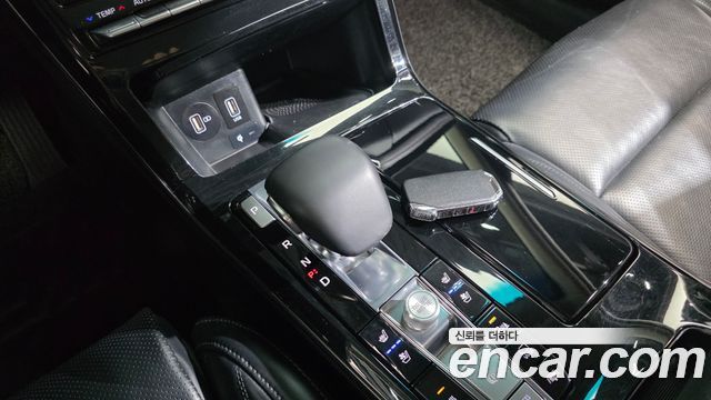 Kia K7 Premier 3.0 GDI Signature 2020 — фото 9