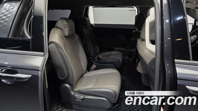 Kia Carnival (IV) Gasoline 9-Seater Gravity 2024 — фото 12