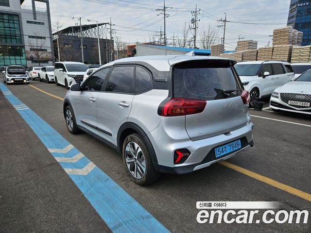 Kia Niro Plus Earth 2023 — фото 4