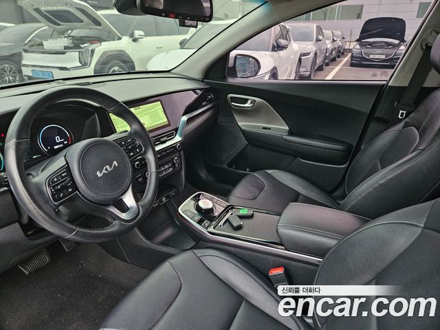 Kia Niro Plus Earth 2023 — фото 10