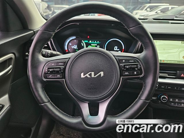 Kia Niro Plus Earth 2023 — фото 15
