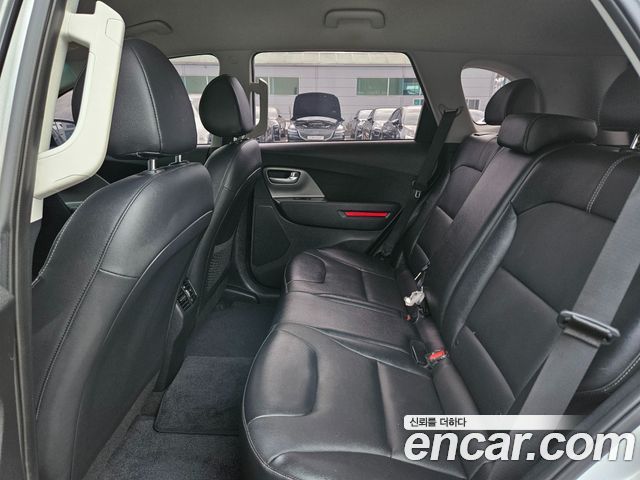 Kia Niro Plus Earth 2023 — фото 17