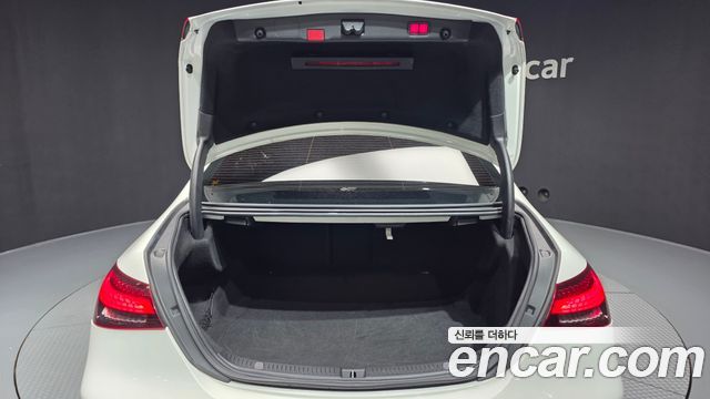 Mercedes-Benz E-Class (W213) E220d 4MATIC AMG Line 2021 — фото 20