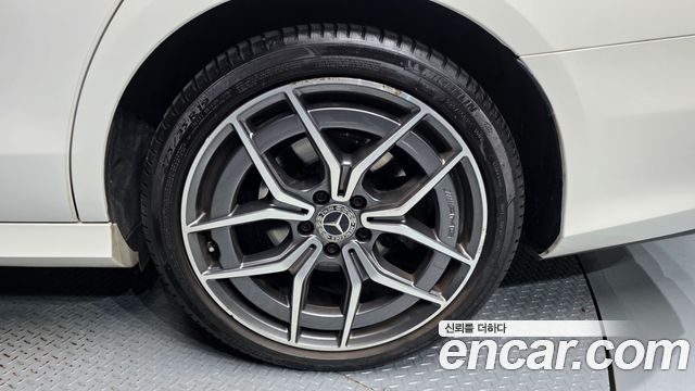 Mercedes-Benz E-Class (W213) E220d 4MATIC AMG Line 2021 — фото 21