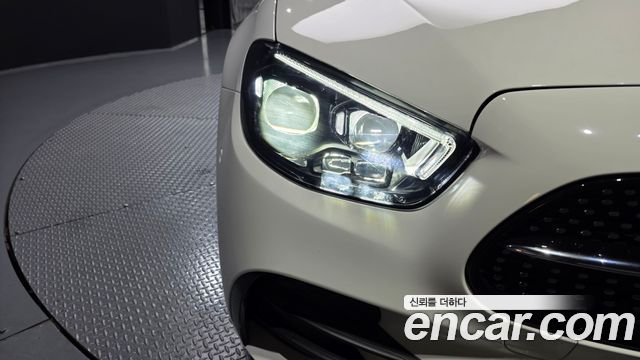 Mercedes-Benz E-Class (W213) E220d 4MATIC AMG Line 2021 — фото 22