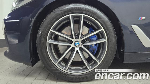 BMW 5 Series (G30) 520i M Sport 2023 — фото 5