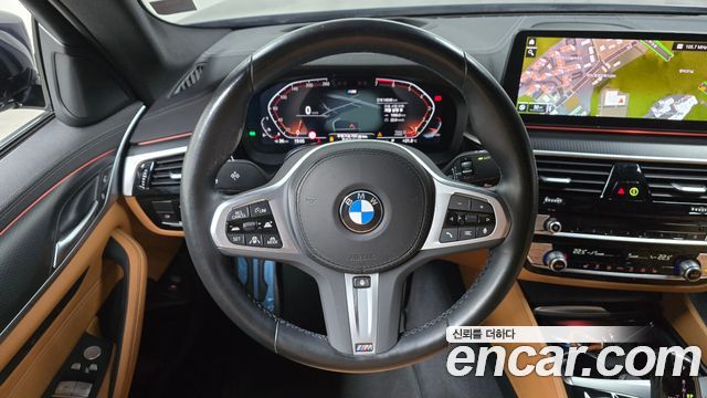 BMW 5 Series (G30) 520i M Sport 2023 — фото 12