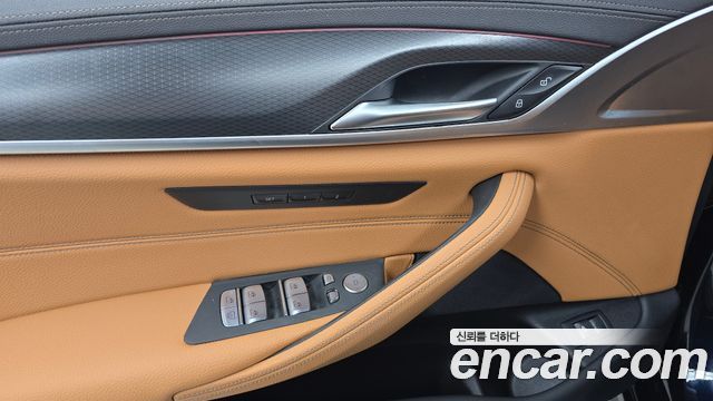BMW 5 Series (G30) 520i M Sport 2023 — фото 18