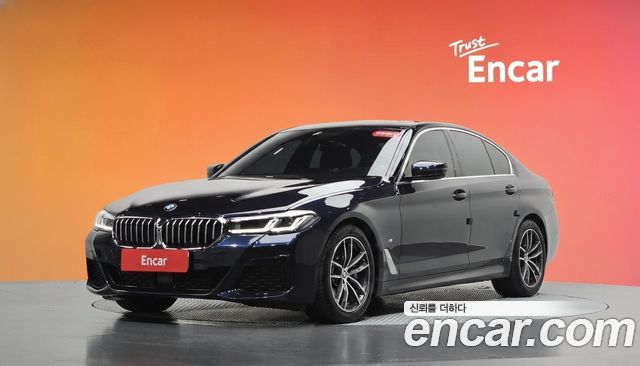 BMW 5 Series (G30) 520i M Sport 2023 — фото 1