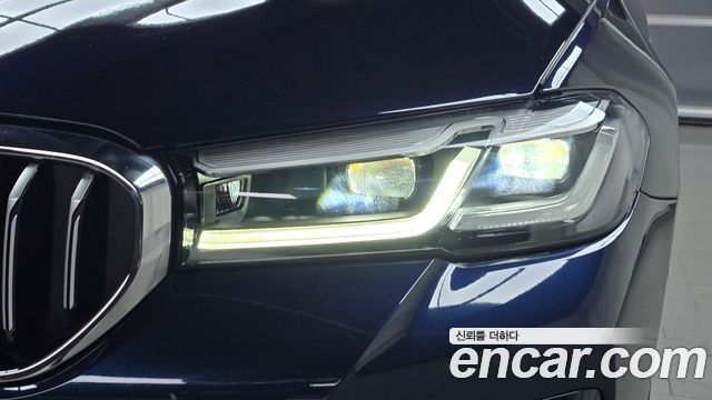 BMW 5 Series (G30) 520i M Sport 2023 — фото 22