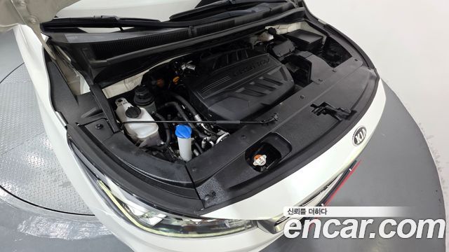 Kia Carnival 9-Seater Prstige 2020 — фото 6