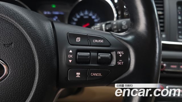 Kia Carnival 9-Seater Prstige 2020 — фото 20