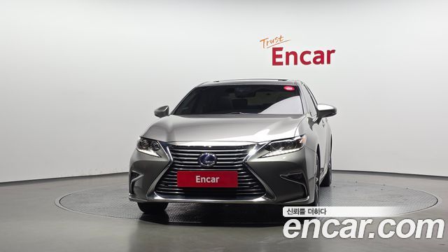 Lexus ES300h Supreme XV60 2017 — фото 3