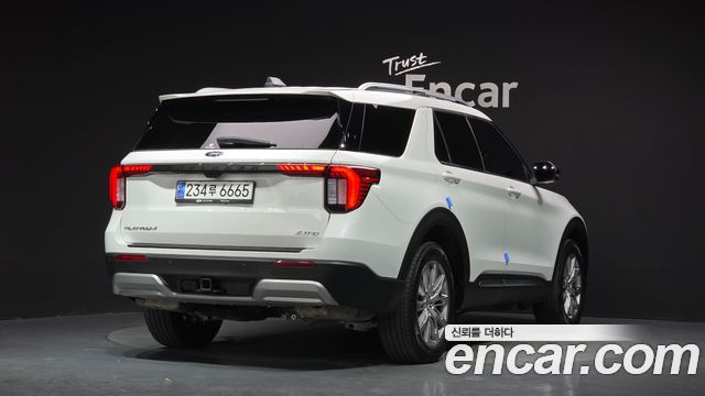 Ford Explorer (VI) 2.3 Platinum 4WD 2025 — фото 2