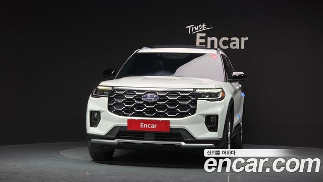 Ford Explorer (VI) 2.3 Platinum 4WD 2025 — фото 3
