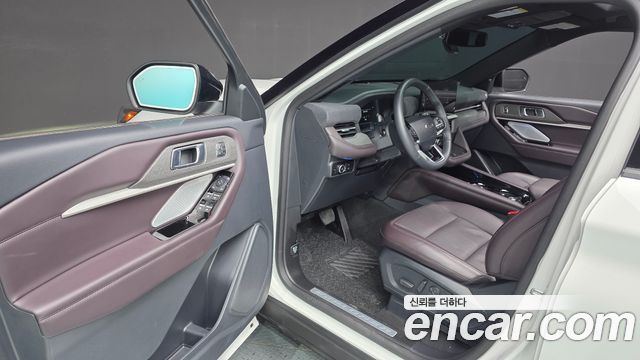 Ford Explorer (VI) 2.3 Platinum 4WD 2025 — фото 10
