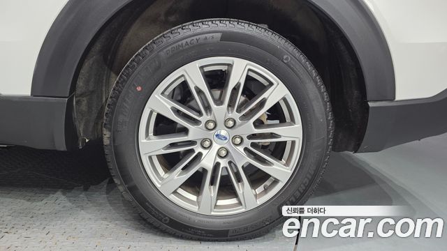 Ford Explorer (VI) 2.3 Platinum 4WD 2025 — фото 21