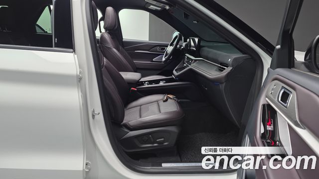 Ford Explorer (VI) 2.3 Platinum 4WD 2025 — фото 26